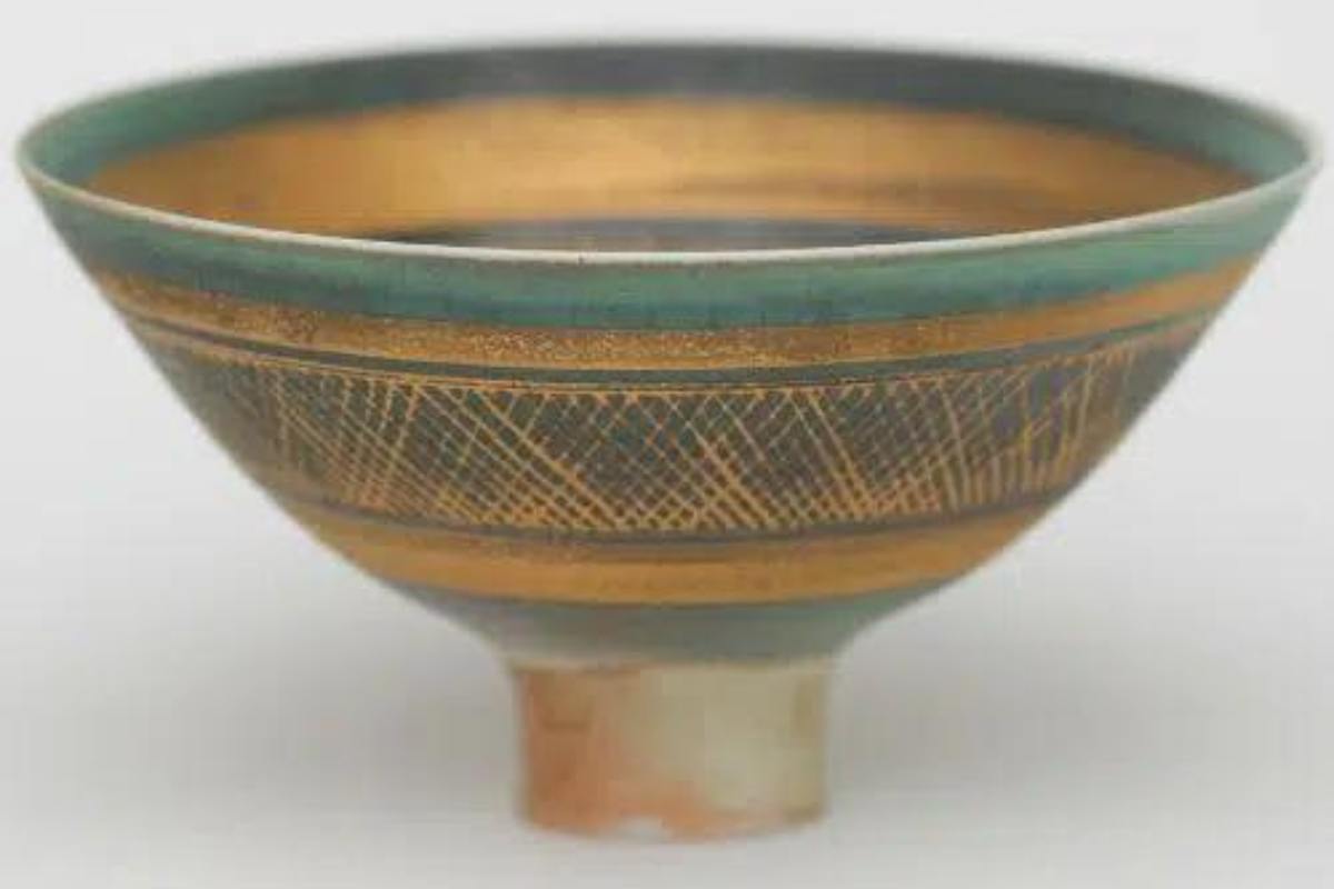 Christine Halstead – Collection of Studio Pottery