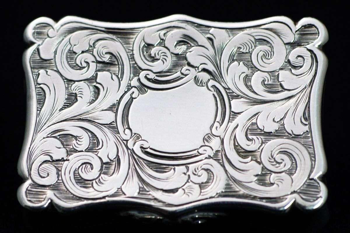 Silver Vinaigrette Nathaniel Mills Birmingham 1842 - part of the decorative arts collection